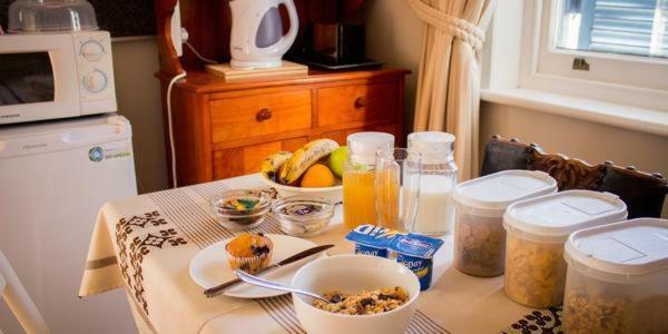 Westbury House Guest House เคปทาวน์ ภายนอก รูปภาพ