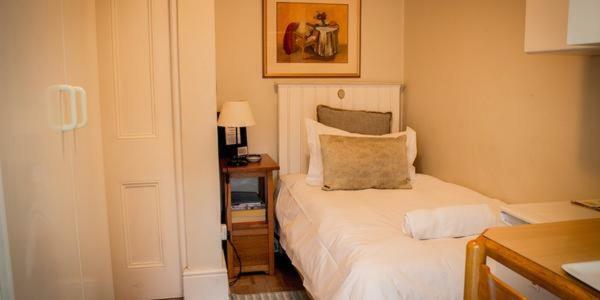 Westbury House Guest House เคปทาวน์ ภายนอก รูปภาพ