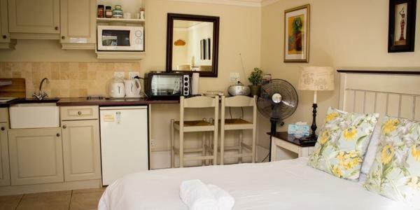 Westbury House Guest House เคปทาวน์ ภายนอก รูปภาพ