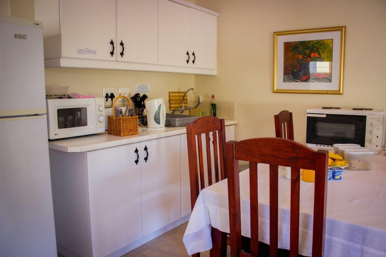 Westbury House Guest House เคปทาวน์ ภายนอก รูปภาพ